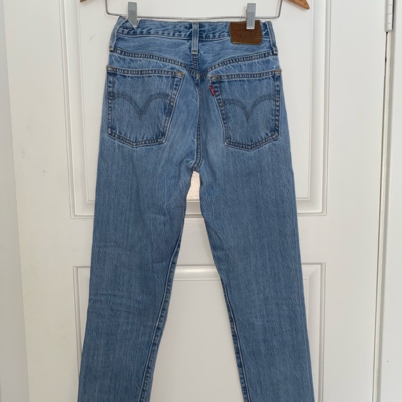 Levis 501 Jeans - Picture 2 of 4